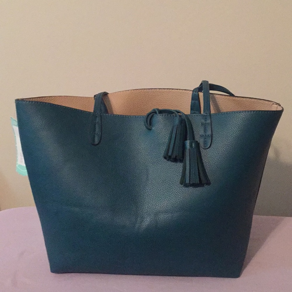 Street Level - Green tote purse with wallet insert